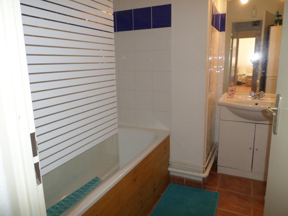 Les Romarins Appartement Climatise ลาแซน-ซูร์-แมร์ ภายนอก รูปภาพ