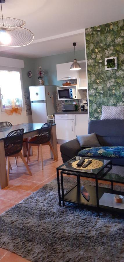 Les Romarins Appartement Climatise ลาแซน-ซูร์-แมร์ ภายนอก รูปภาพ